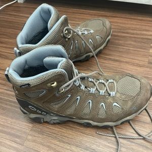 Oboz women’s hiking boots